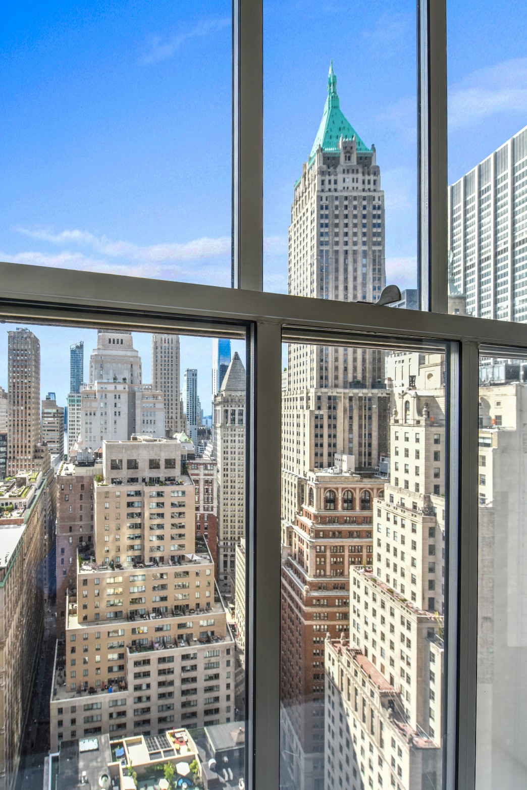 Luxury Apartments in Financial District 63 Wall Street